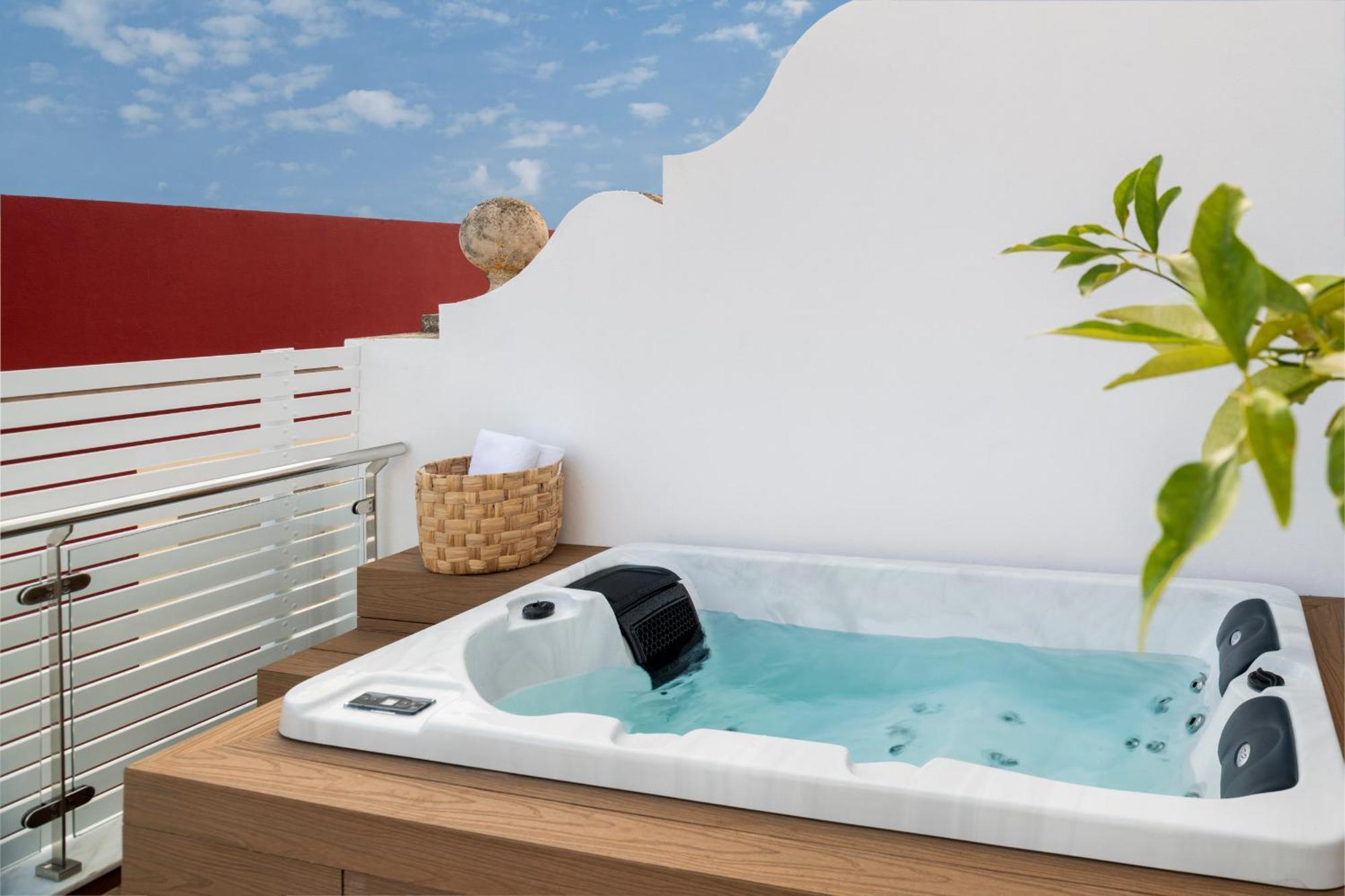 Magno Apartments Santa Clara - Private Terraces With Jacuzzi Sewilla Zewnętrze zdjęcie