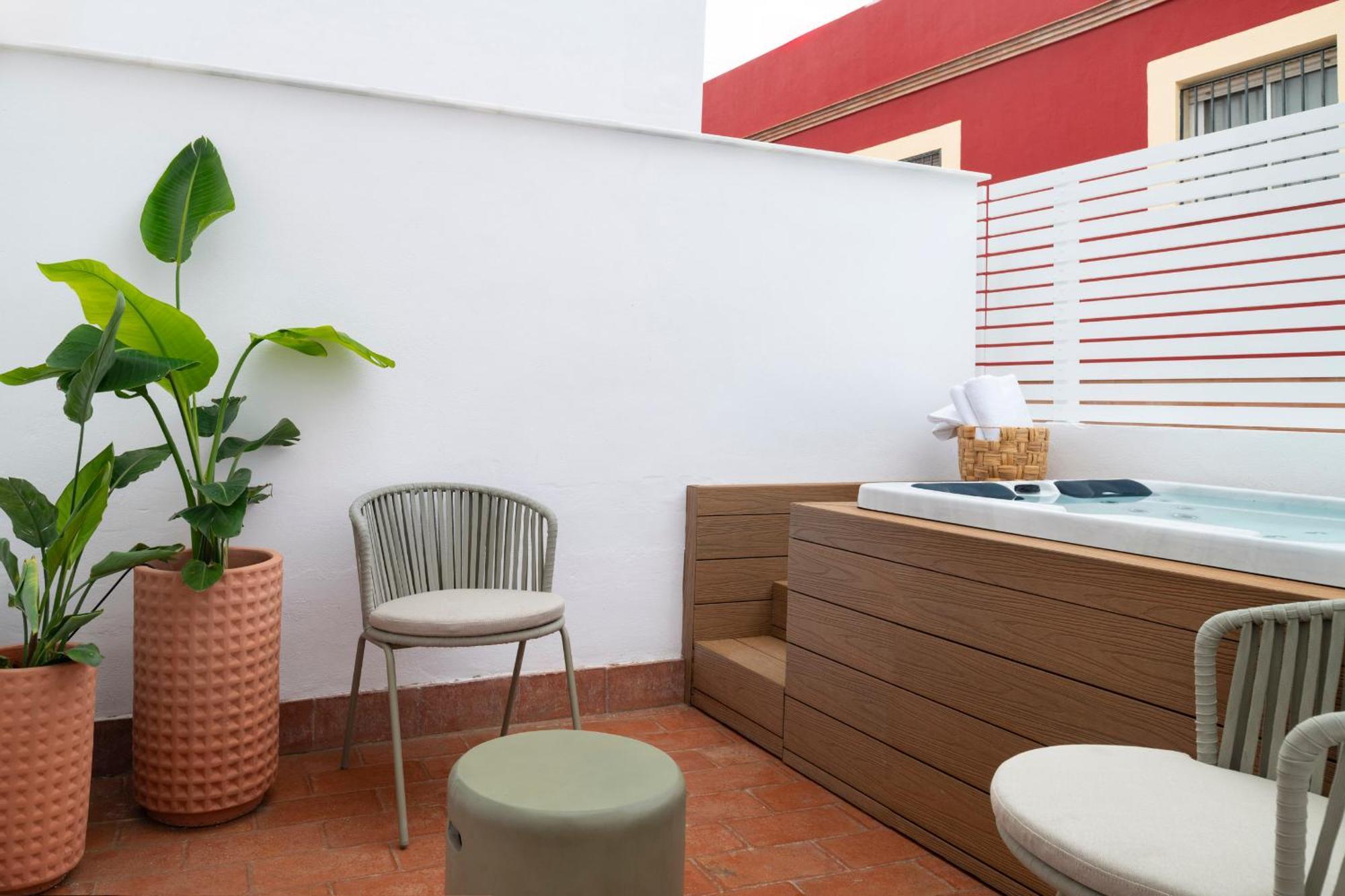Magno Apartments Santa Clara - Private Terraces With Jacuzzi Sewilla Zewnętrze zdjęcie
